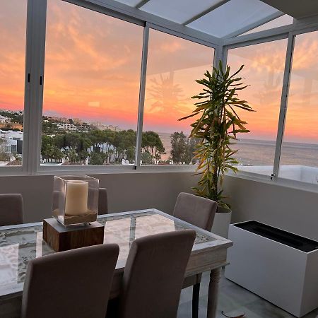 On The Beach - Penthouse On The Mediterranean Estepona Bagian luar foto