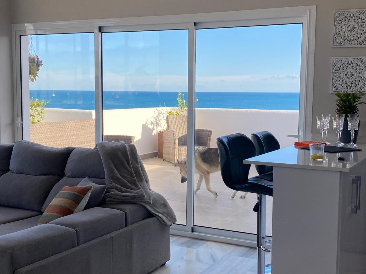 On The Beach - Penthouse On The Mediterranean Estepona Bagian luar foto