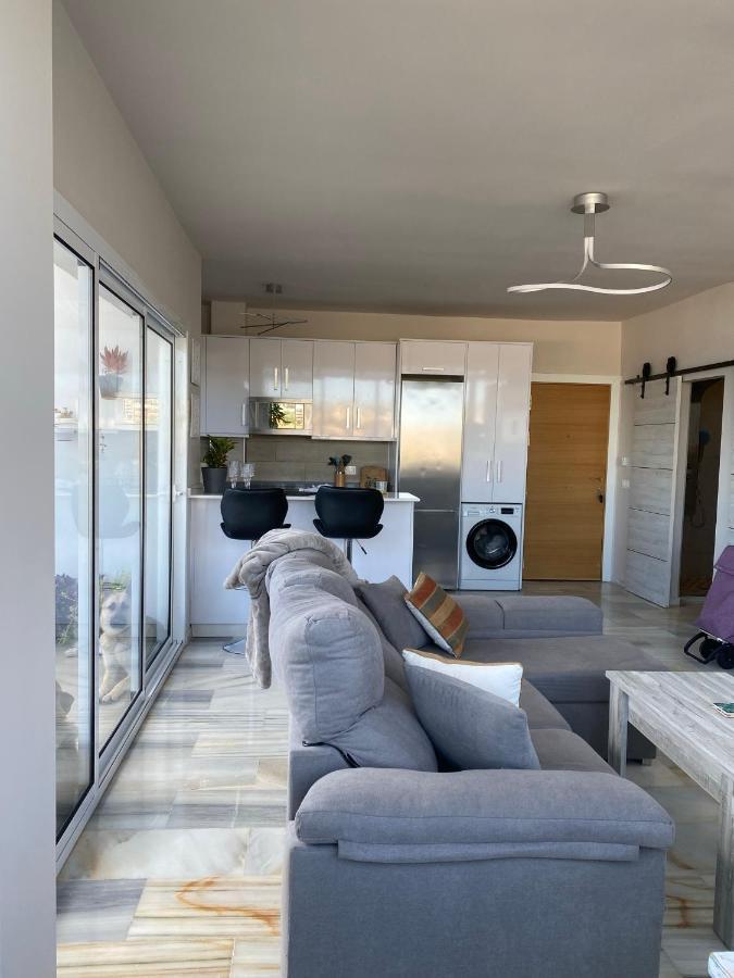 On The Beach - Penthouse On The Mediterranean Estepona Bagian luar foto