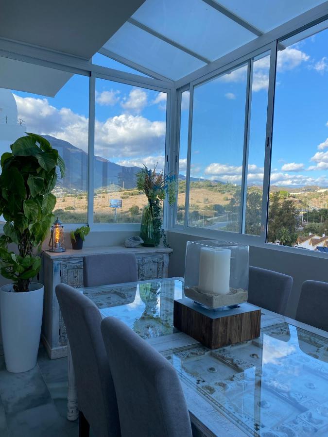 On The Beach - Penthouse On The Mediterranean Estepona Bagian luar foto