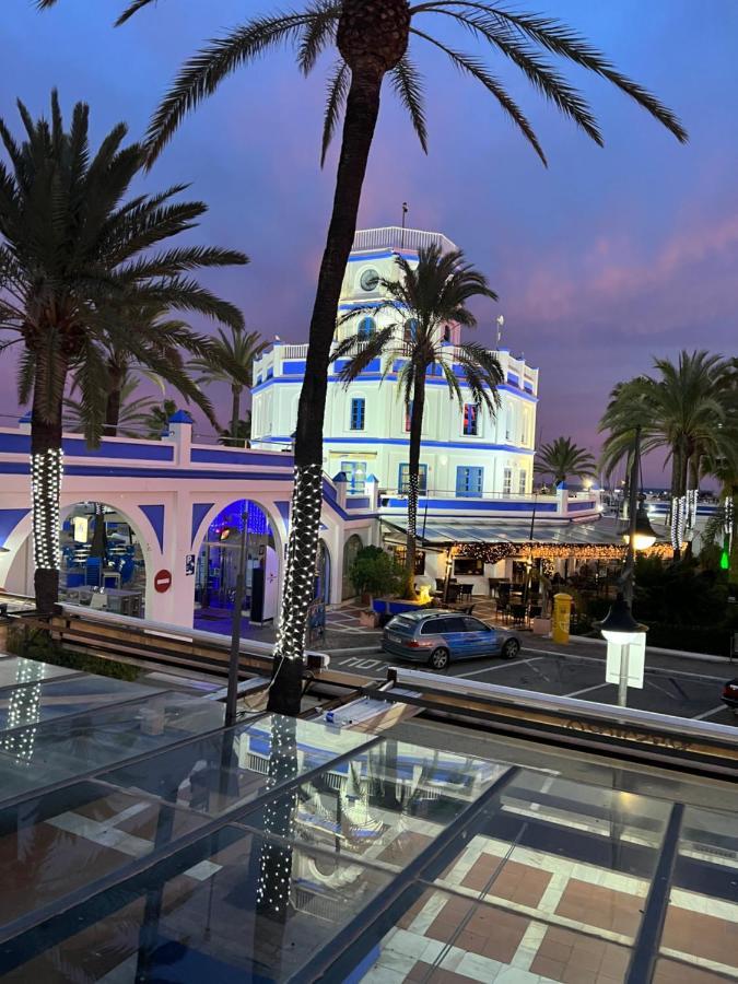 On The Beach - Penthouse On The Mediterranean Estepona Bagian luar foto