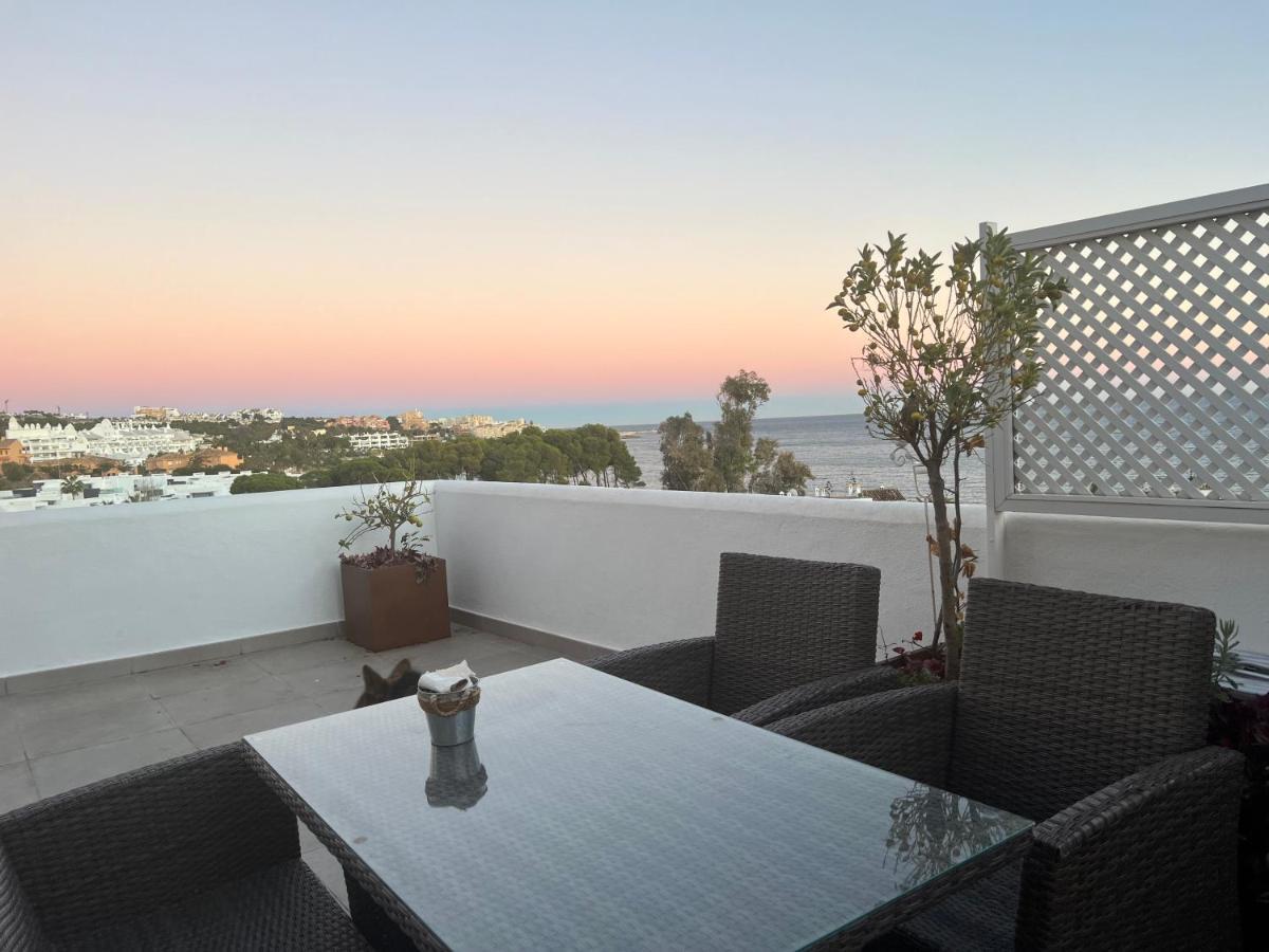 On The Beach - Penthouse On The Mediterranean Estepona Bagian luar foto