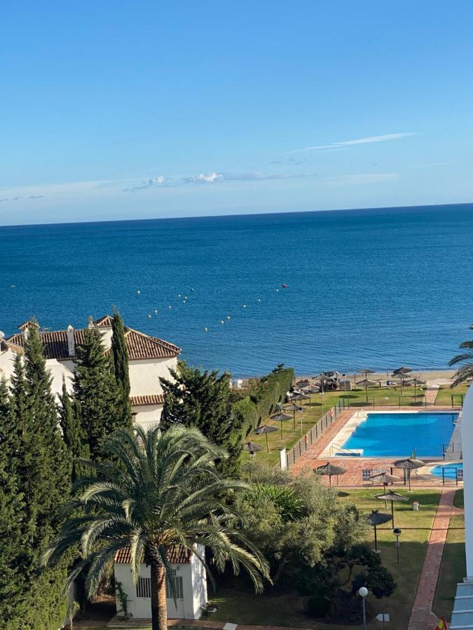 On The Beach - Penthouse On The Mediterranean Estepona Bagian luar foto
