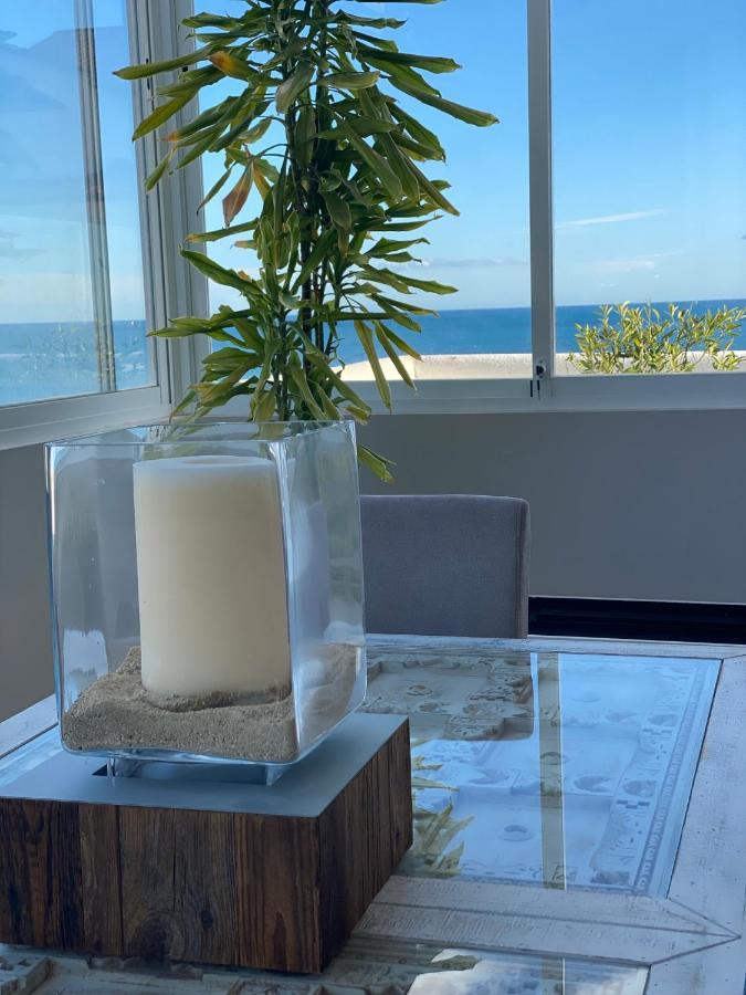 On The Beach - Penthouse On The Mediterranean Estepona Bagian luar foto