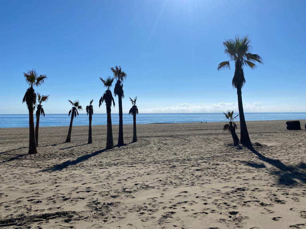 On The Beach - Penthouse On The Mediterranean Estepona Bagian luar foto