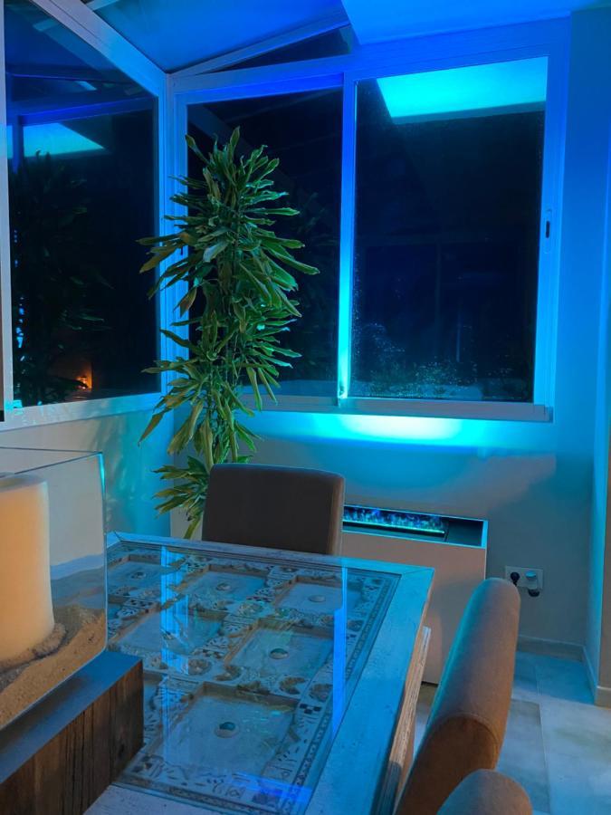 On The Beach - Penthouse On The Mediterranean Estepona Bagian luar foto